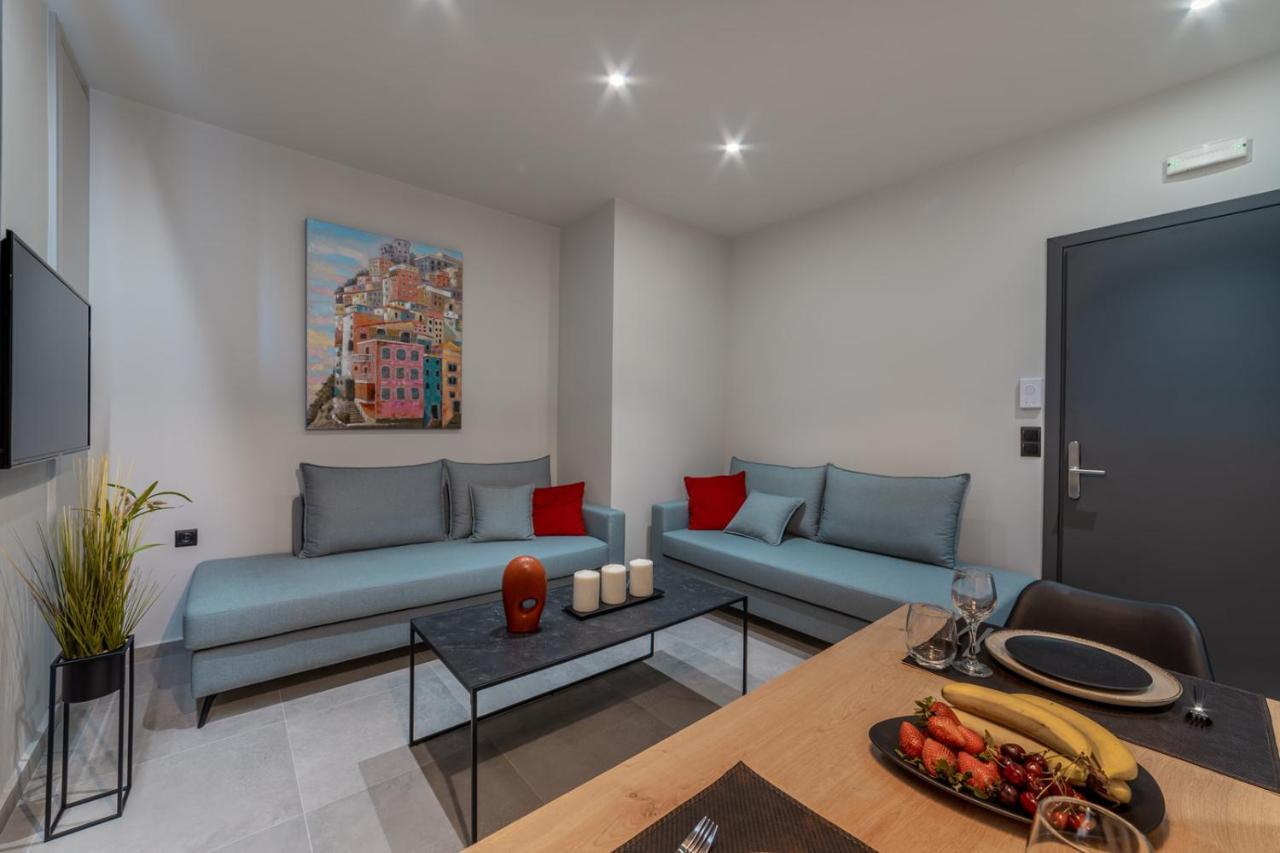 Brand New Suites In City Center Heraklion  Bagian luar foto