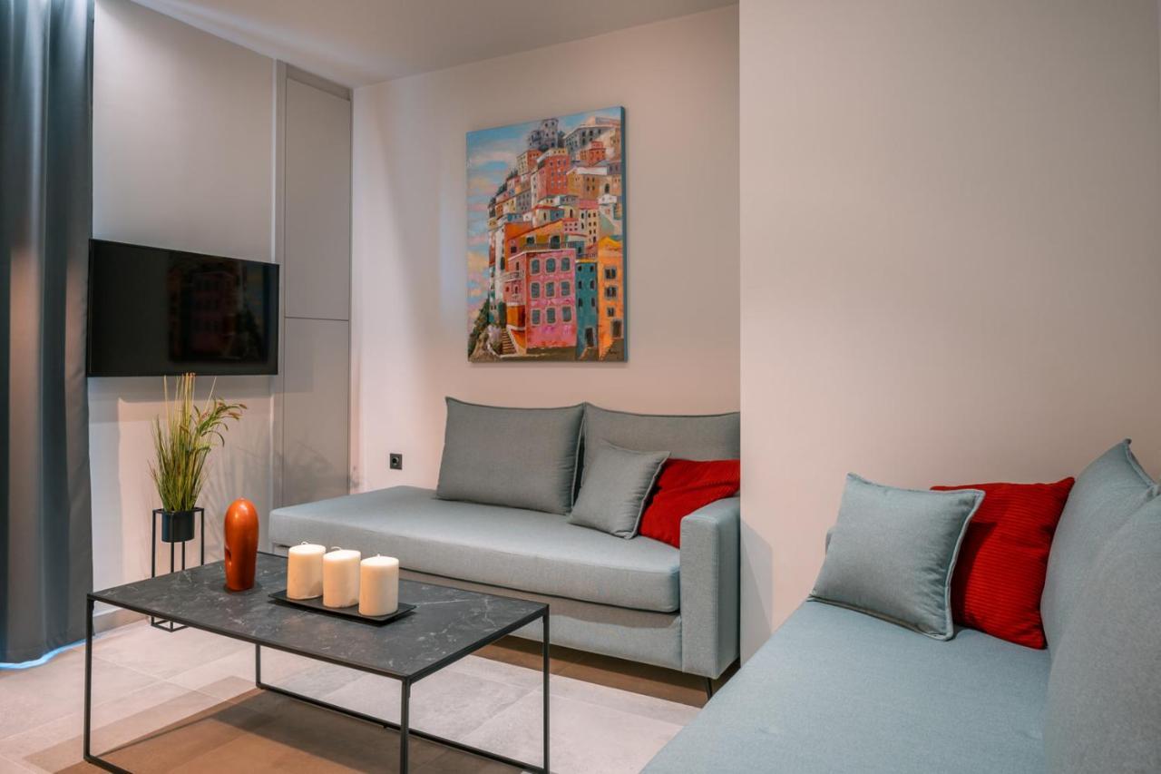 Brand New Suites In City Center Heraklion  Bagian luar foto