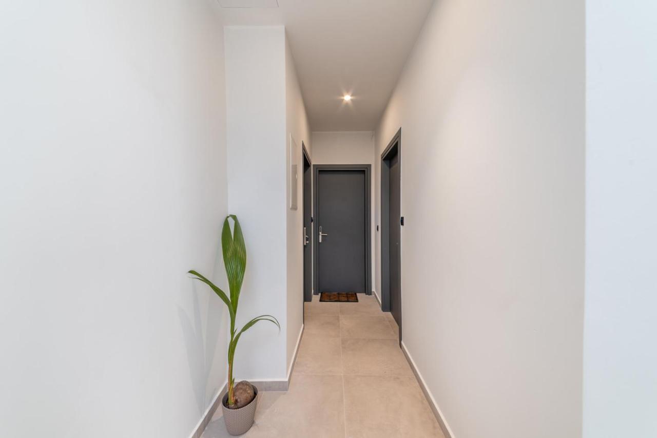 Brand New Suites In City Center Heraklion  Bagian luar foto