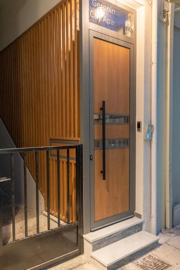 Brand New Suites In City Center Heraklion  Bagian luar foto